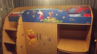 Детская кровать трансформер с встроенным комодом и шкафом для маленькой спальни 