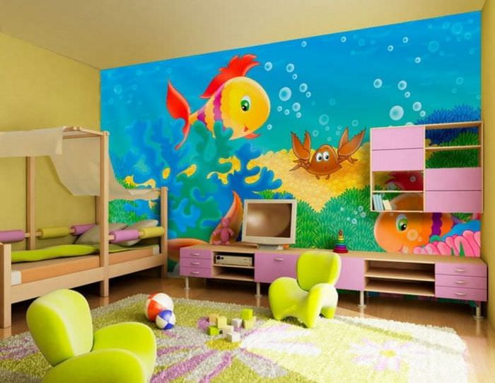Яркие и стильные обои с крупным рисунком для детской комнаты для мальчика 