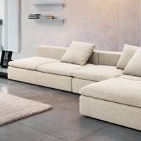 красивый угловой диван в дизайне прихожей фото