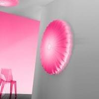 светлый интерьер коридора в цвете фуксия фото
