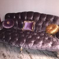 светлый фиолетовый диван в интерьере спальни фото