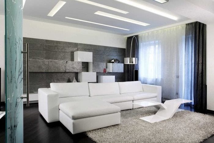 светлая белая мебель в дизайне прихожей