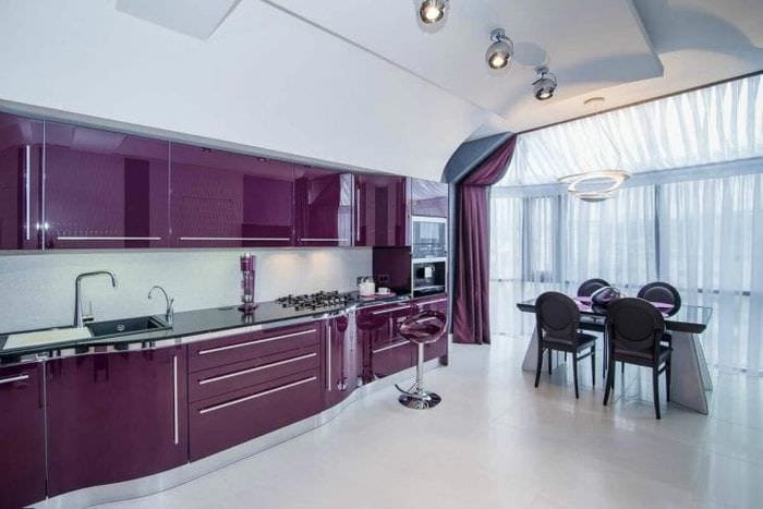 красивый фасад кухни в фиолетовом цвете