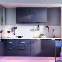 светлый интерьер кухни в фиолетовом оттенке картинка
