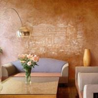 вариант красивого интерьера квартиры с декоративным рисунком на стене фото