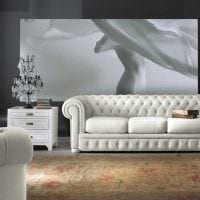 идея красивого декора комнаты с диваном картинка