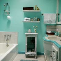 идея необычного интерьера белой ванной комнаты картинка