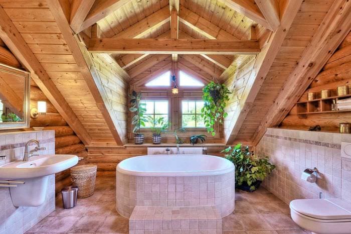 идея необычного стиля ванной в деревянном доме