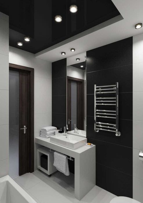 вариант современного интерьера ванной комнаты в черно-белых тонах