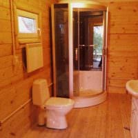 вариант яркого интерьера ванной комнаты в деревянном доме картинка