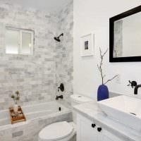 вариант яркого интерьера ванной комнаты в классическом стиле фото