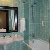 идея современного интерьера ванной комнаты 4 кв.м картинка