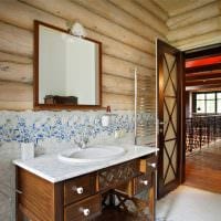 вариант яркого стиля ванной комнаты в деревянном доме фото