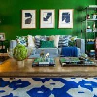 идея использования зеленого цвета в необычном интерьере квартиры фото