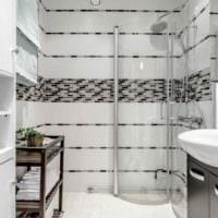 пример яркого стиля укладки плитки в ванной комнате картинка