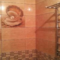 идея светлого стиля укладки плитки в ванной комнате фото