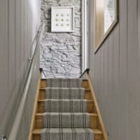 ковровая дорожка на лестнице