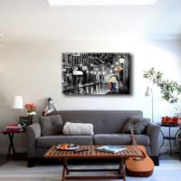 Картина над диваном в дизайне гостиной
