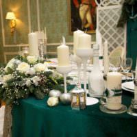 Свечи в убранстве свадебного стола