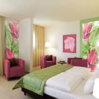 Зеленые и розовые оттенки в спальне с фотообоями