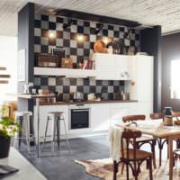 Цветная мозаика из керамической плитки в дизайне кухонных стен