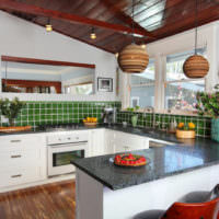 Кухонный фартук из зеленой керамической плитки