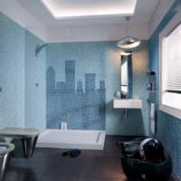 Голубая мозаика в интерьере ванной