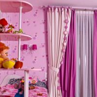 Розовые занавески в детской комнате