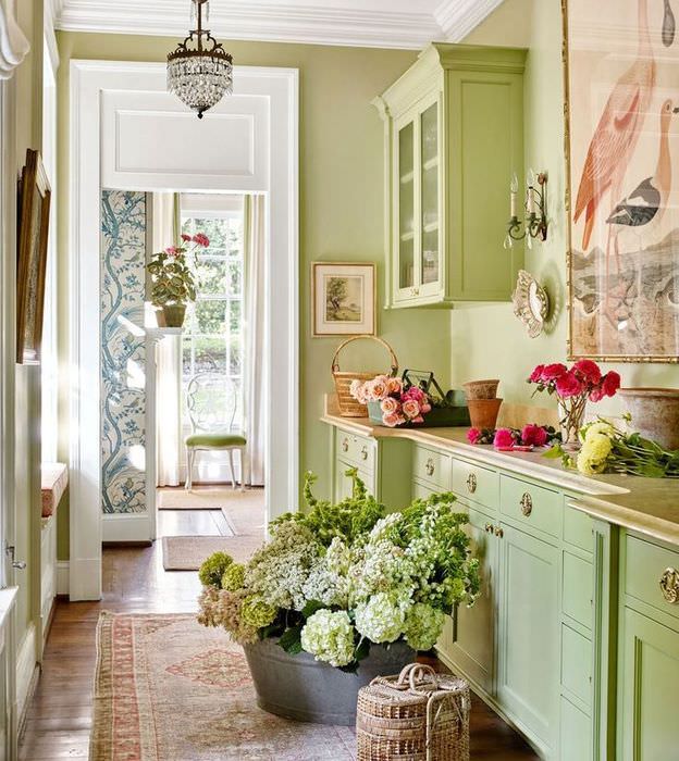Оливковый цвет в интерьере современной кухни