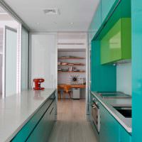 Кухонная мебель с бирюзовыми фасадами