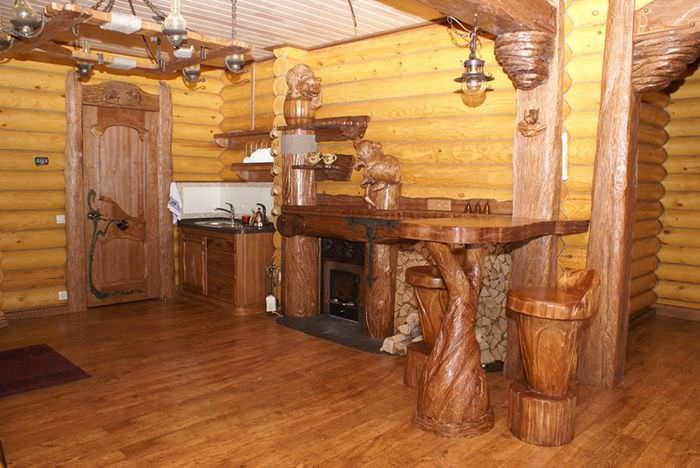 Деревянная мебель в предбаннике русской бани