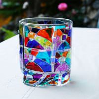 Стеклянный стакан с витражным рисунком