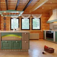 Дизайн кухни-гостиной с деревянным потолком