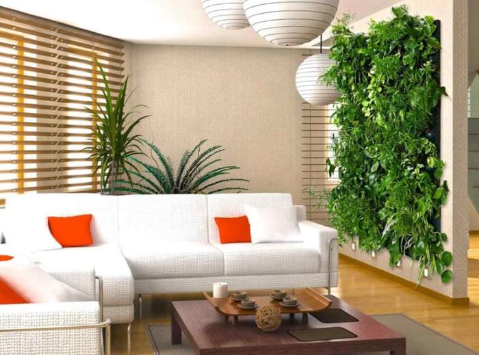 Живая стена из комнатных растений в интерьере гостиной