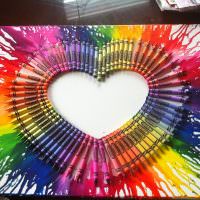 Красивое сердечко из цветных карандашей