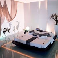 Дизайн спальни с глянцевым полом