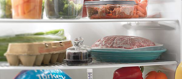 Если мясо будет приготовлено в ближайшие дни, его можно оставить на полке холодильника. 