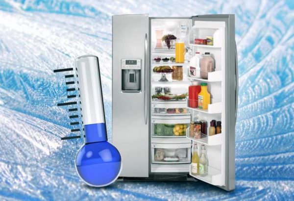 Некоторые владельцы холодильников обнаруживают 4 звезды на дверце. Как и в случае с тремя отметками, это означает, что морозильная камера поддерживает температуру минус 18 градусов. 