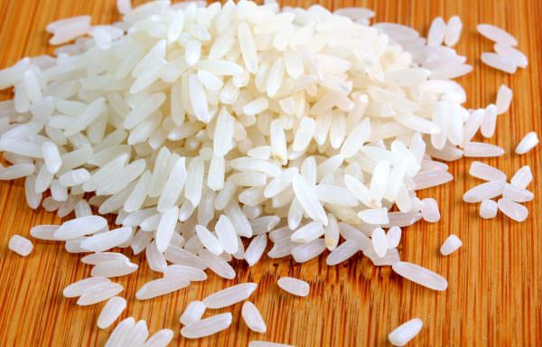 Если добавить немного риса, то можно избавить холодильник от лишних испарений