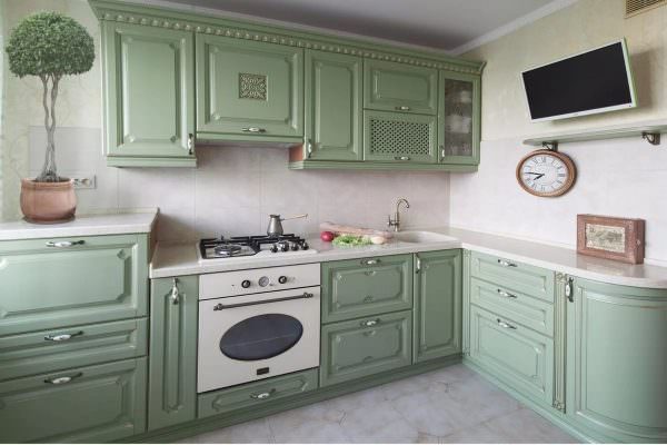 Современная фисташковая кухня – отличное решение для большинства интерьерных стилей, комнат любого размера. 