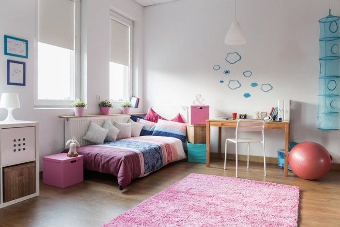 Спальня для ребёнка с высокими потолками